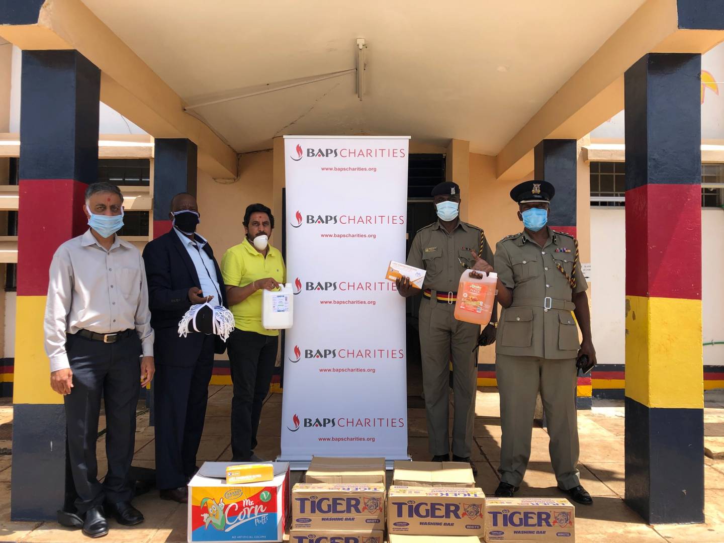 NairobiKenya_DontionsPolice_Covid19_04_2020_02