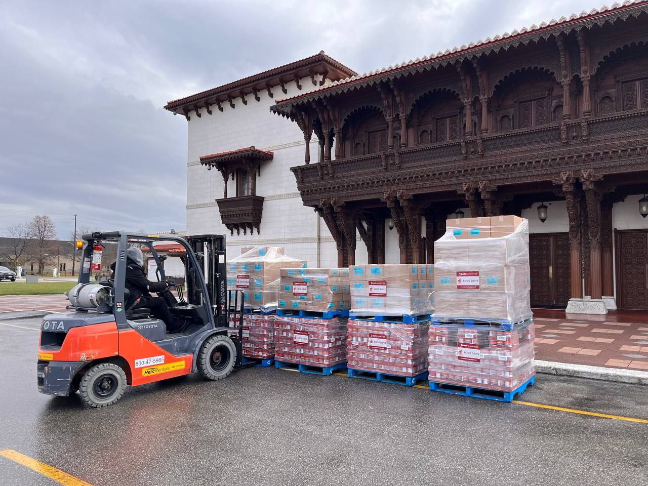 09_Canadawide_Fooddrive_Brampton_2025